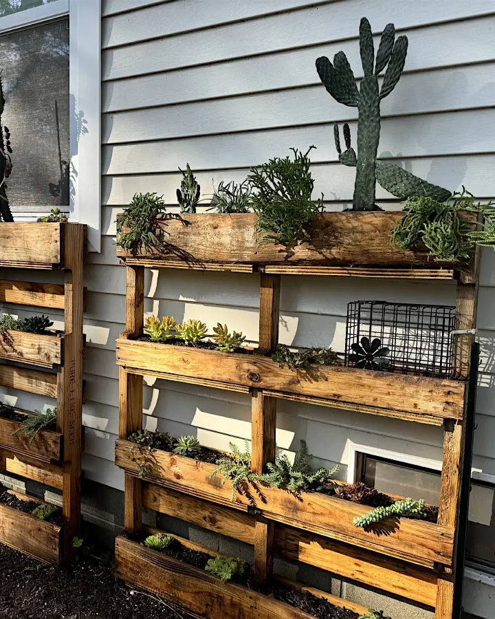 Pallets of Possibility - Create a Vertical Garden