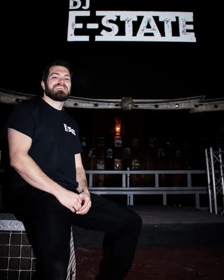 DJ E-State Live at De Bay